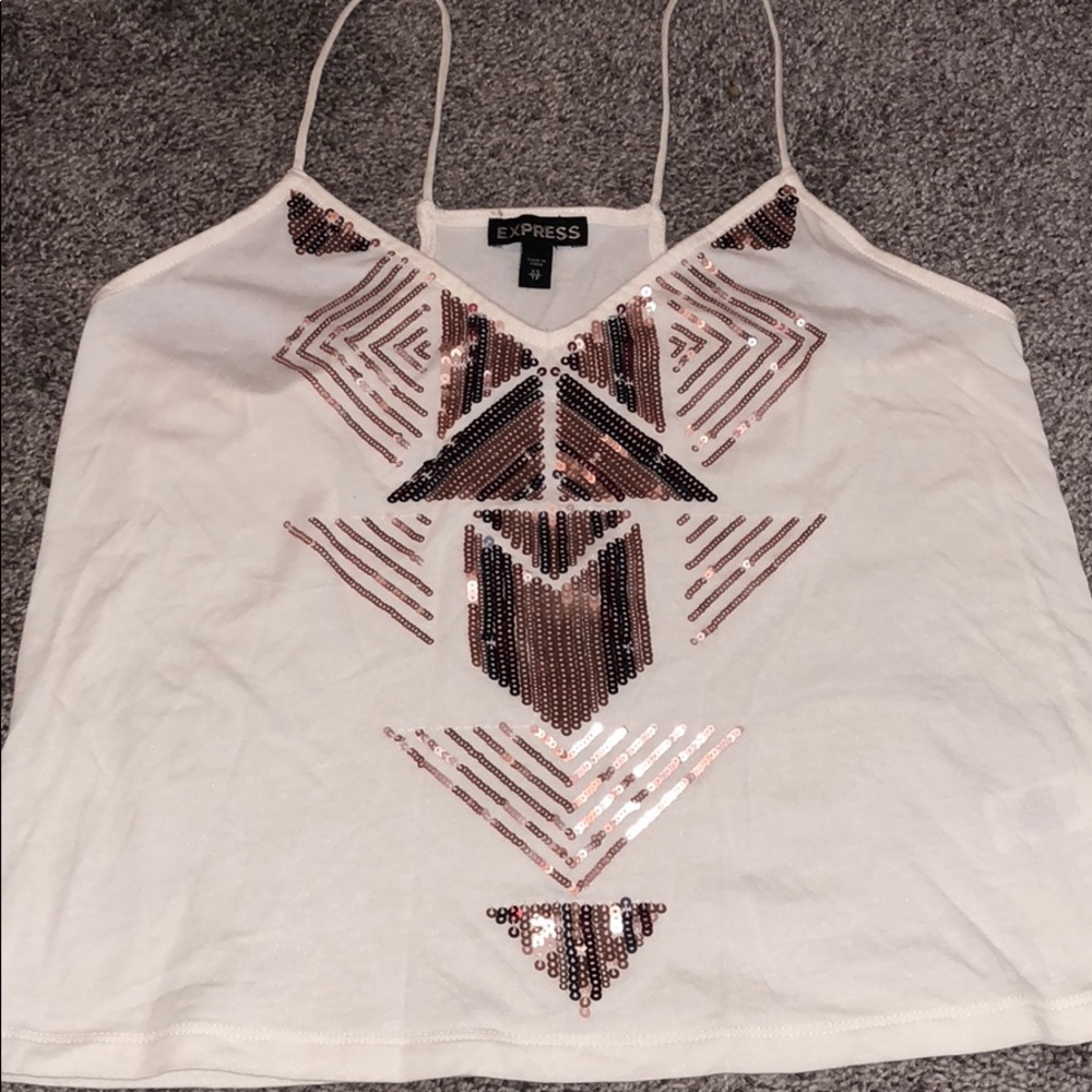 Super cute sequined tank top! V-neck!